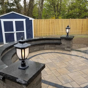 Round Retaining Wall With Lights